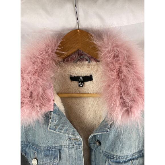 Missguided Fur Collar Denim Jacket Size 4 - Picture 2 of 3